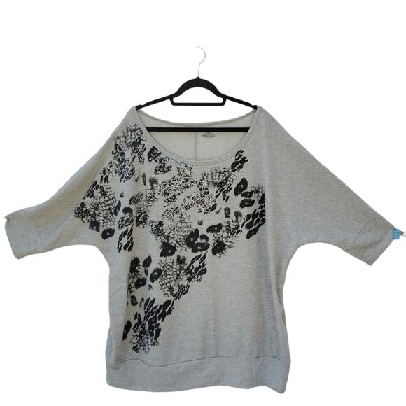 Lane Bryant Sweatshirt Womens Plus Size 26/28 Pullover Off Shoulder Animal Print - Picture 1 of 9